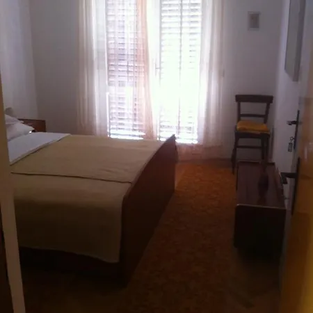 Buratovic Stari Grad (Hvar)